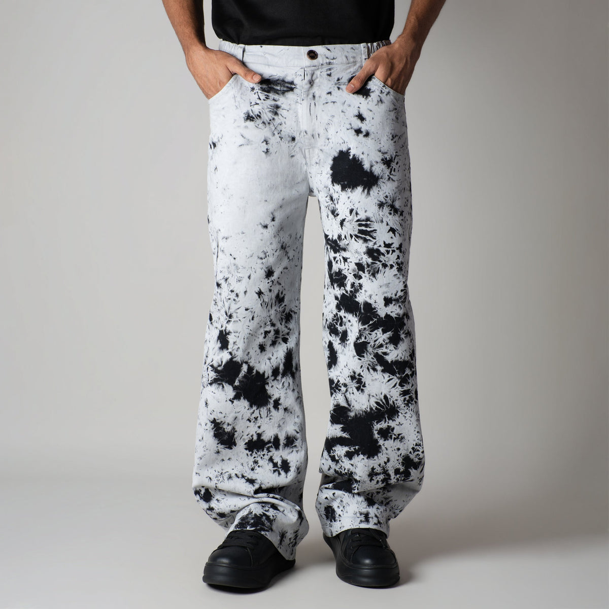 WHITE BLIZZARD WASH DENIM
