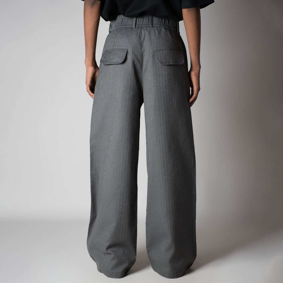 GREY SOFTMOVE VERTICAL LINE SIGNATURE LINEN  PANTS