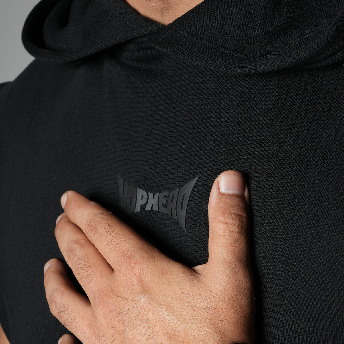 BLACK AXIS SLEEVELESS HOODIE