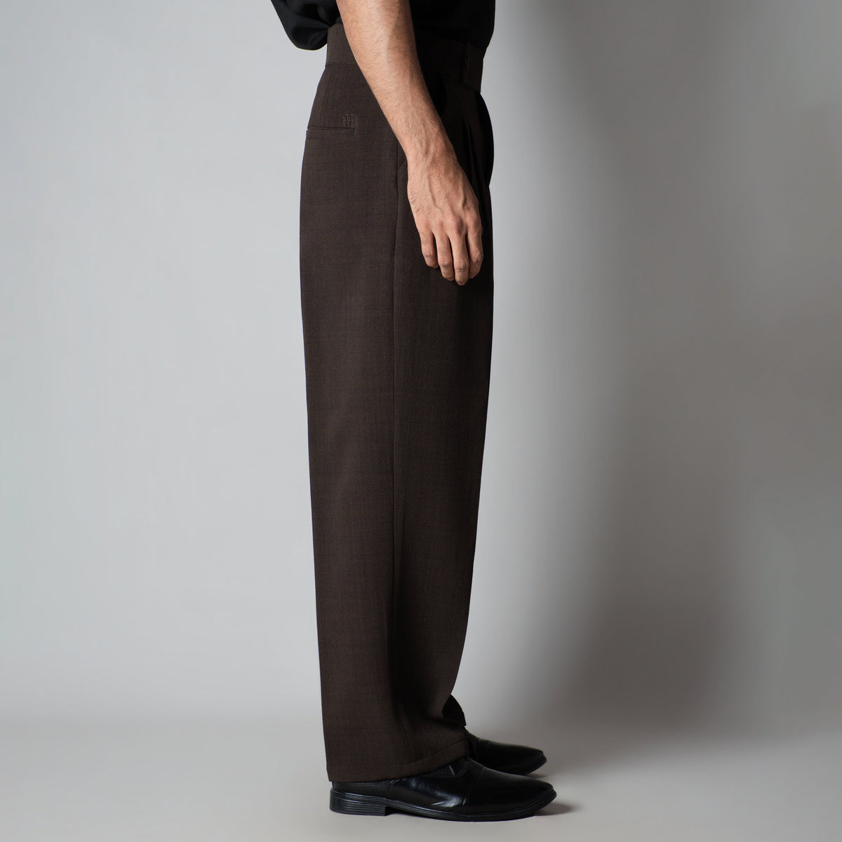 BROWN SINGLE BUTTON TROUSER