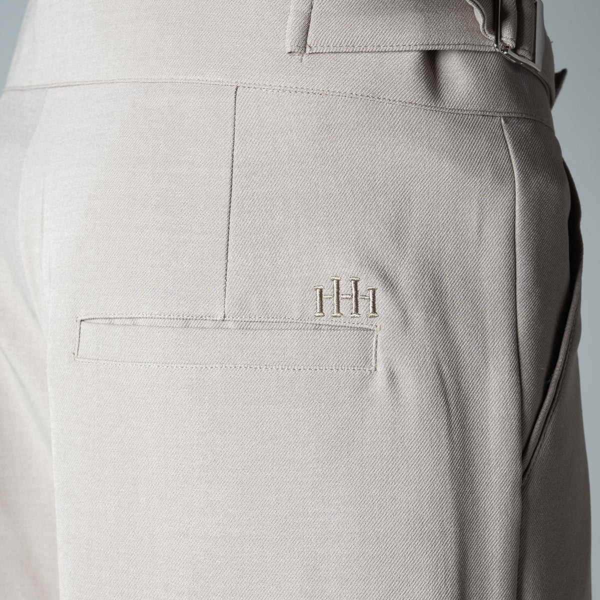 BEIGE DOUBLE PLEAT STRAIGHT FIT TROUSER