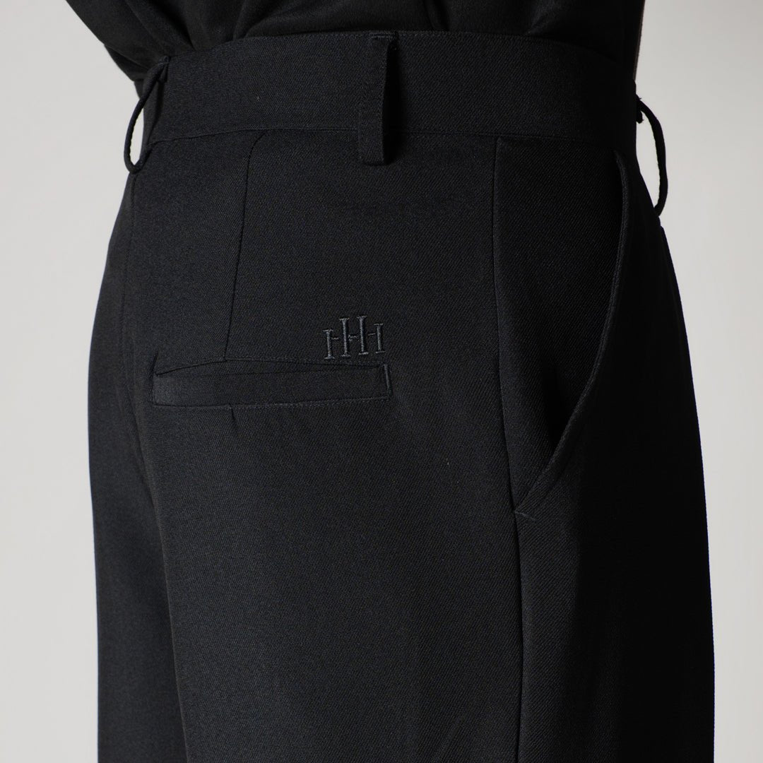 BLACK CROSS PLEAT TROUSER