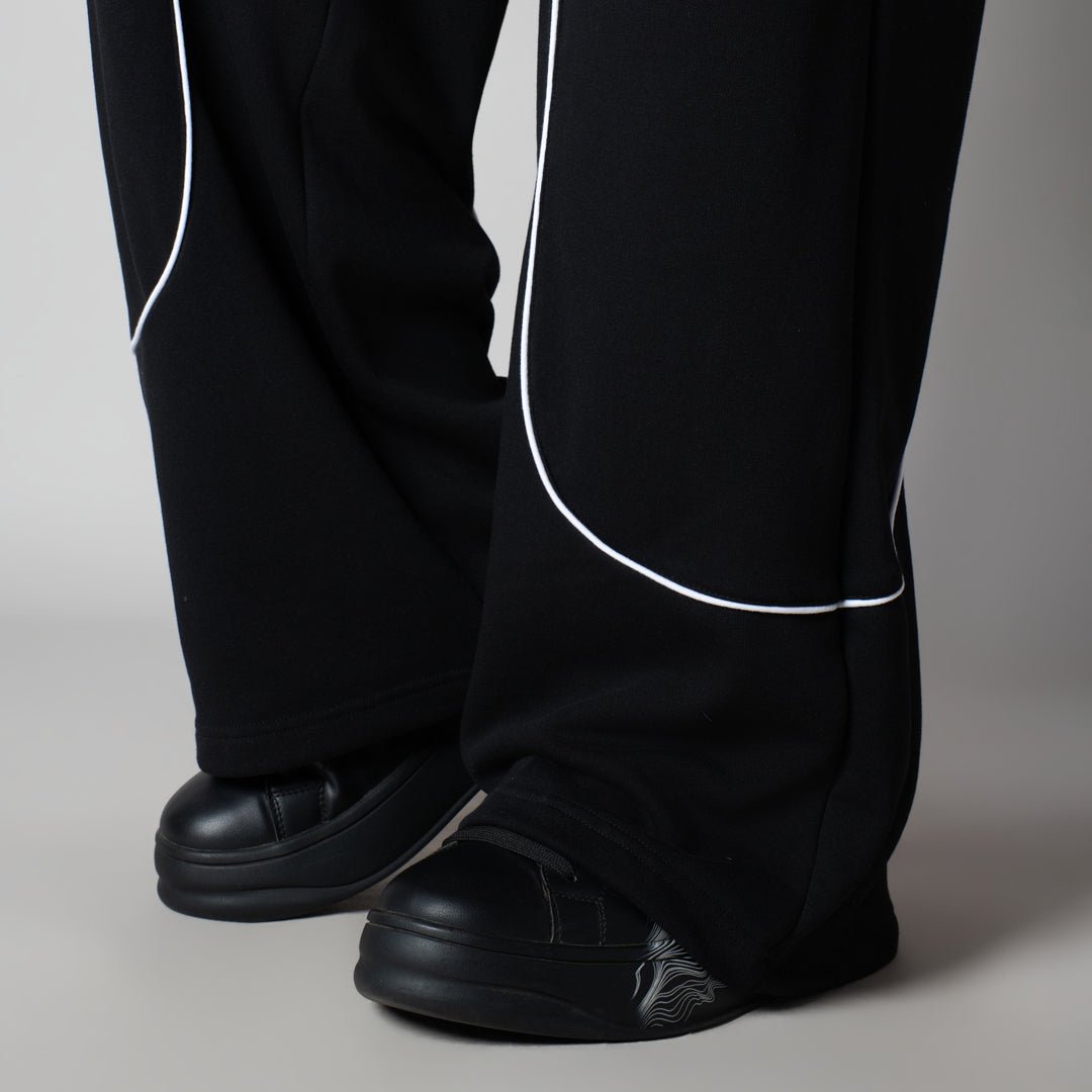BLACK DAILY RUN SWEATPANT