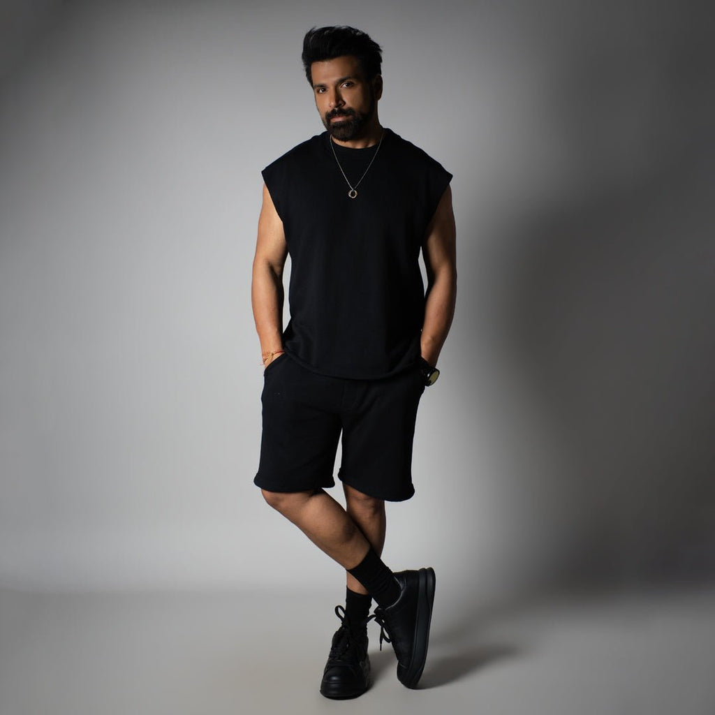 BLACK ESSENTIAL BASIC SHORT
