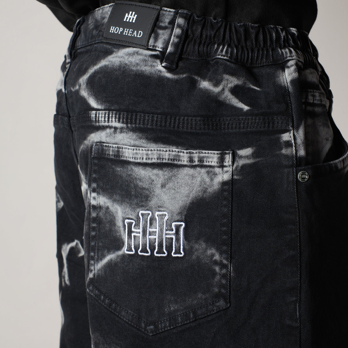 BLACK VOID WASH DENIM