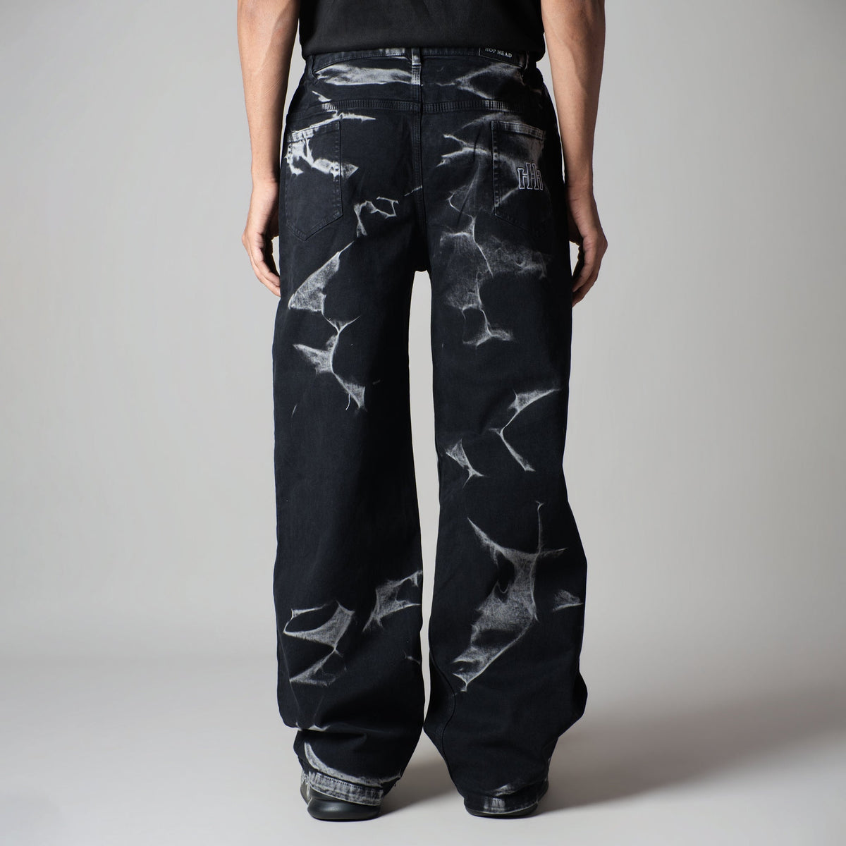 BLACK VOID WASH DENIM