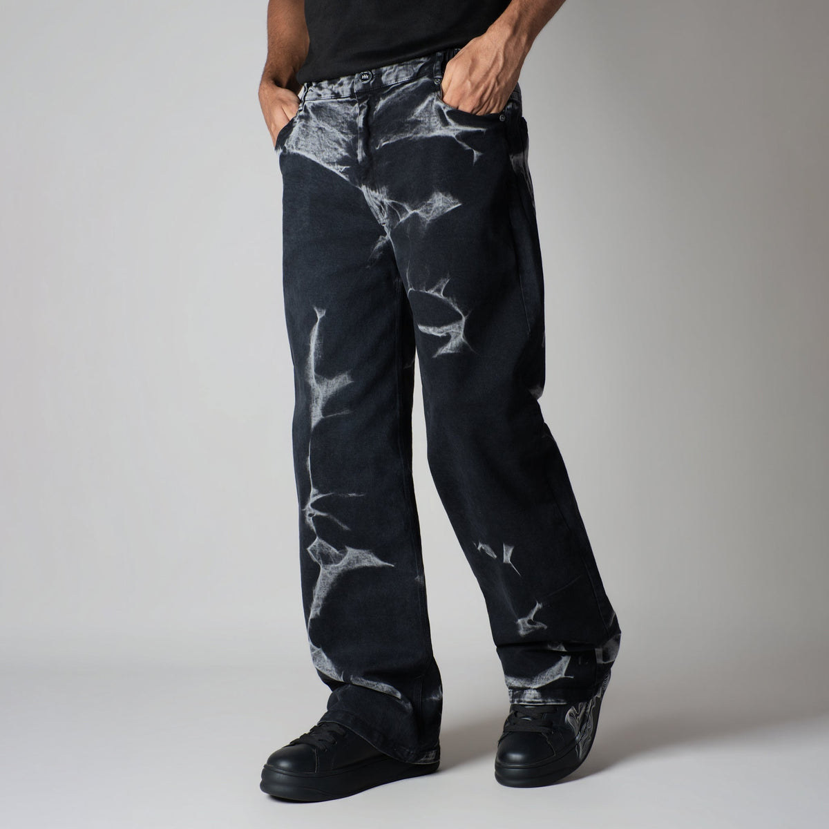 BLACK VOID WASH DENIM