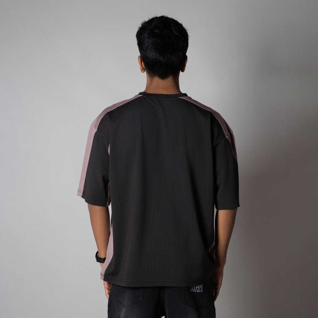 BLACK  SIDECUT T-SHIRT